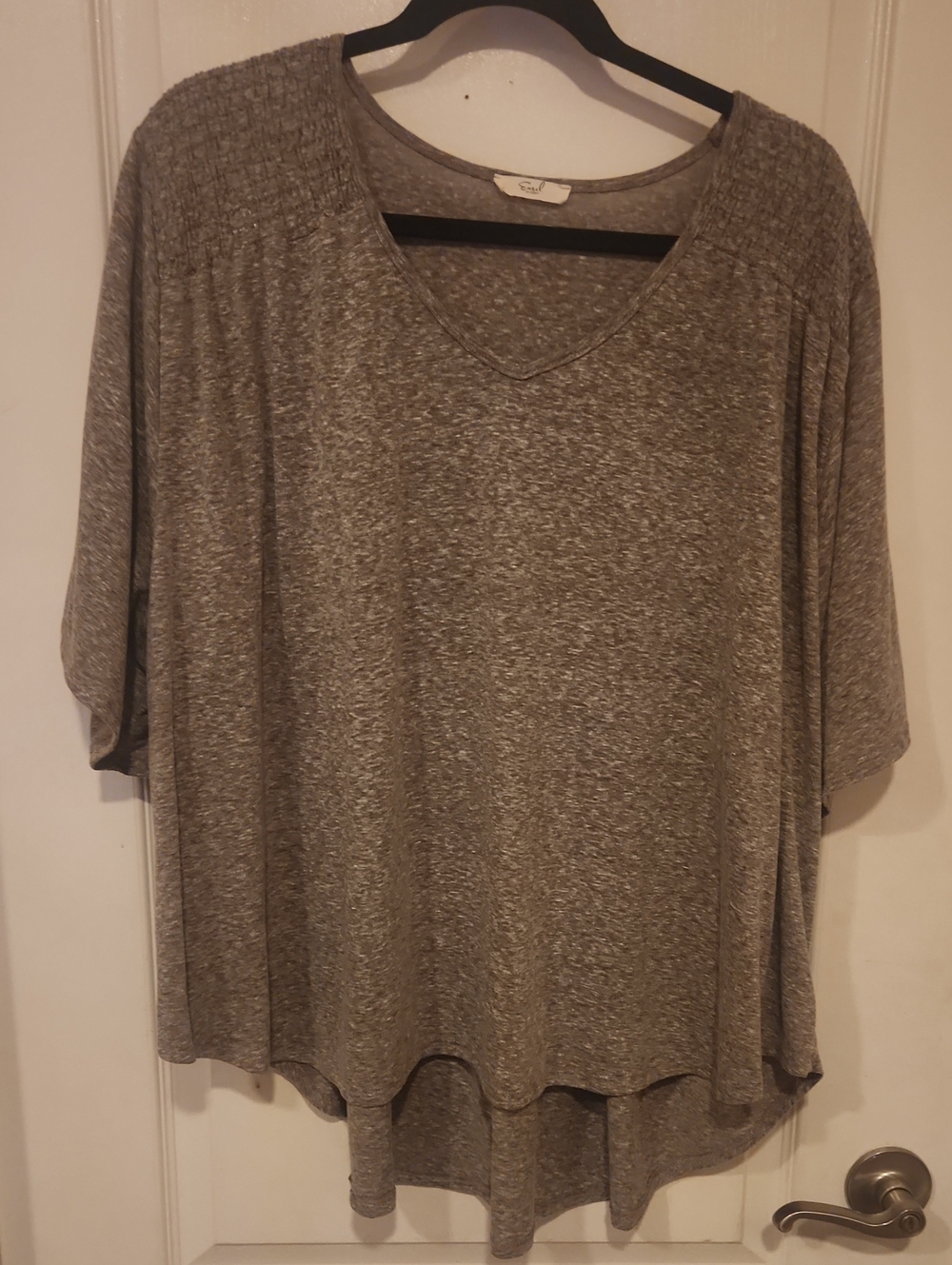 easel Heather Taupe Relaxed V-Neck Short Sleeve Tee